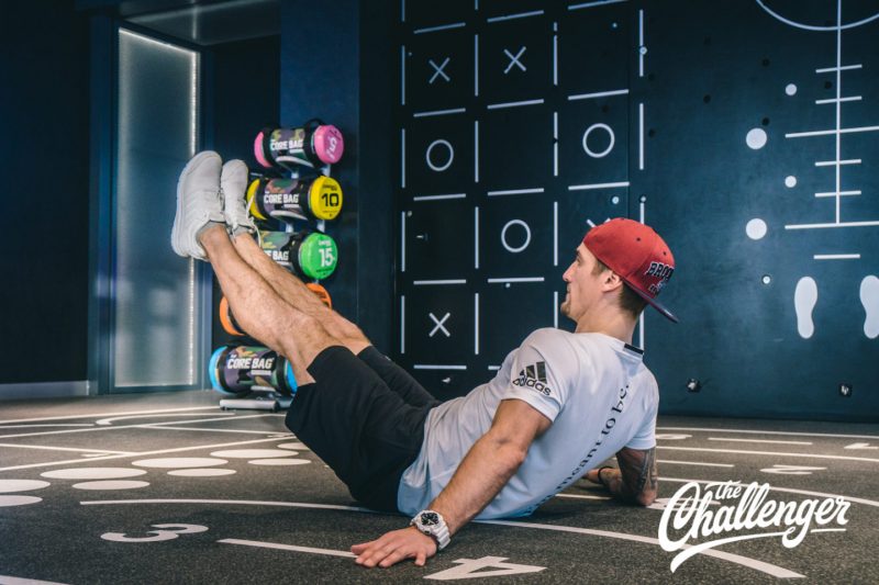 Июльский челлендж: 3 упражнения, которые помогут вам увидеть свой пресс. Изображение номер 7