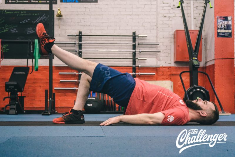 Тренировка для ягодиц: 5 крутых упражнений, которые можно делать дома. Изображение номер 2