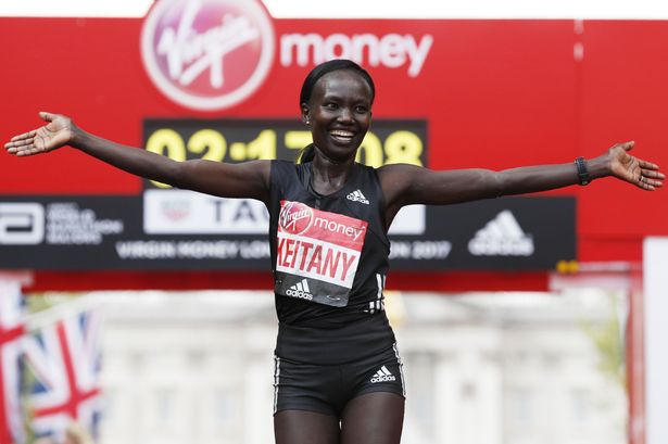Мэри Кейтани установила мировой рекорд на Лондонском марафоне. Изображение номер 1