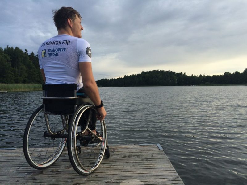 Шведский колясочник стал чемпионом мира в забеге Wings for Life 2017. Изображение номер 4