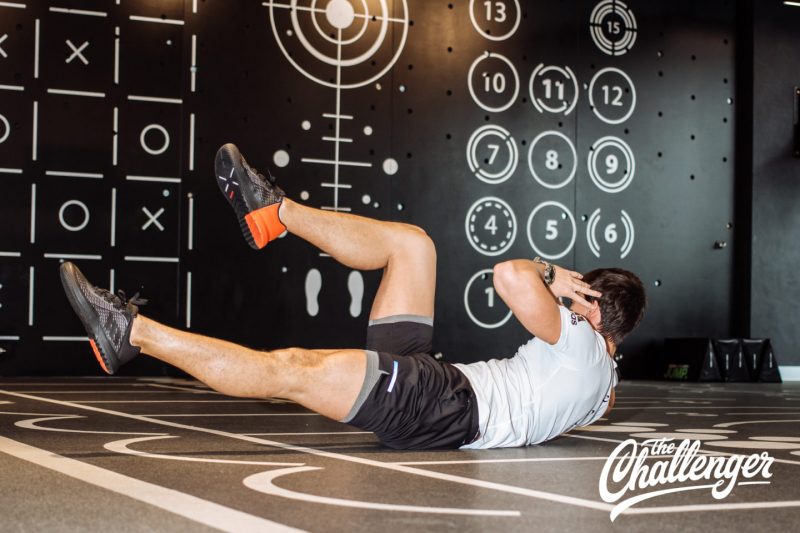 Рельефные руки, крепкая спина и сильный пресс: 4 упражнения для дома и зала. Изображение номер 5