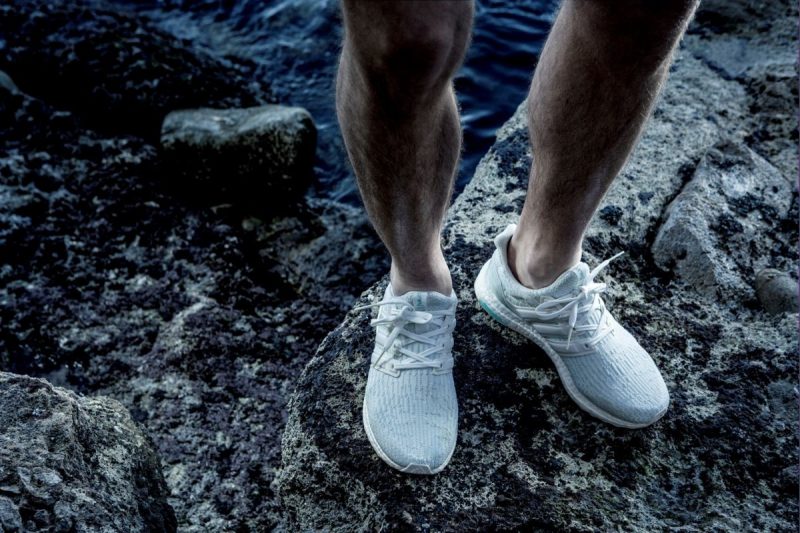 Adidas представил новую коллекцию в сотрудничестве с обществом защиты Мирового океана Parley. Изображение номер 1