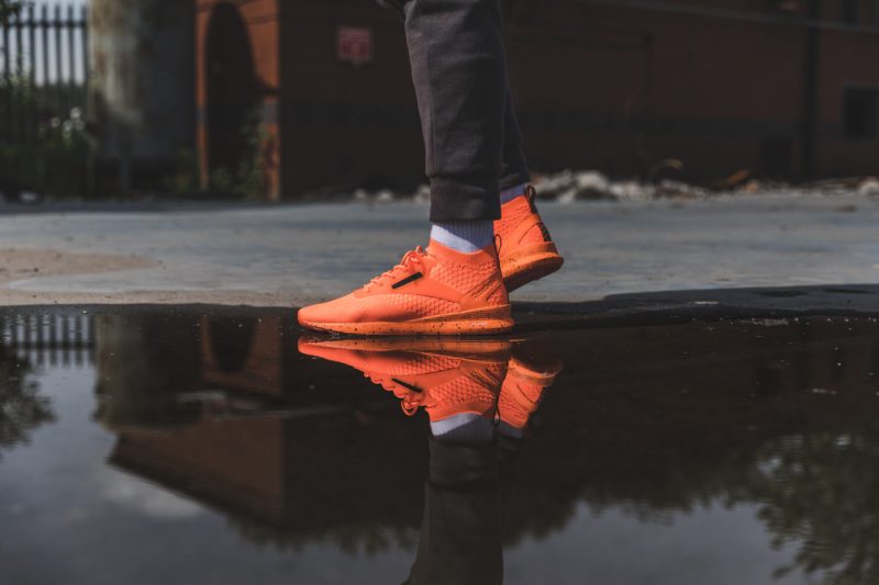 Reebok Classic представили новый пэк Zoku Runner Day Glo. Изображение номер 3