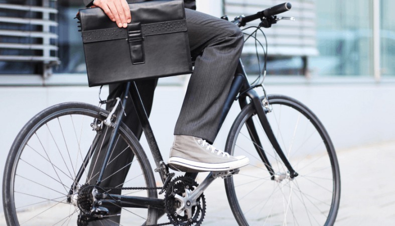 Езда на работу на велосипеде снижает стресс во время рабочего дня. Изображение номер 1