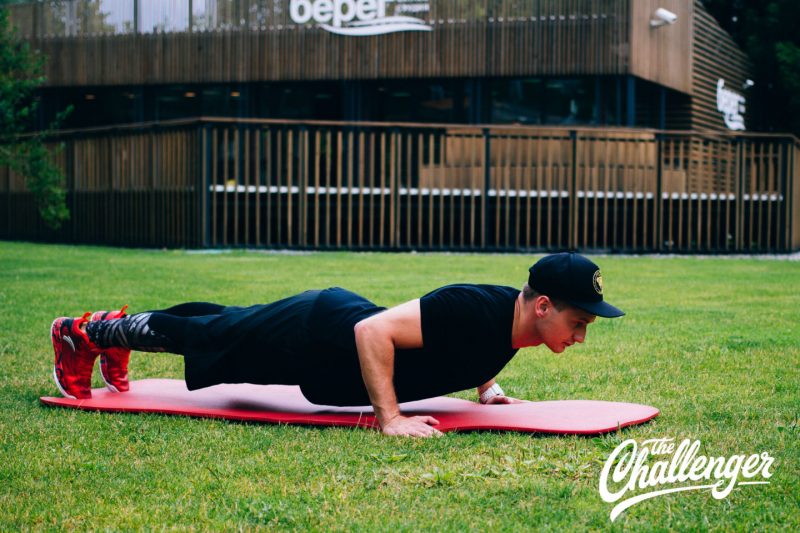 Всего 5 упражнений, которые задействуют все группы мышц и быстро подтягивают тело. Изображение номер 4