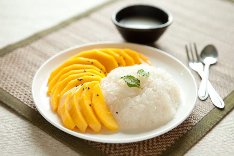 Изображение рецепта Сладкий рис с манго и кокосовым молоком