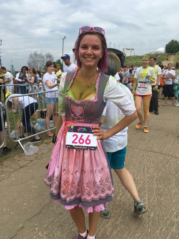 В Москве прошёл ежегодный забег «Красочный бууум». Изображение номер 6