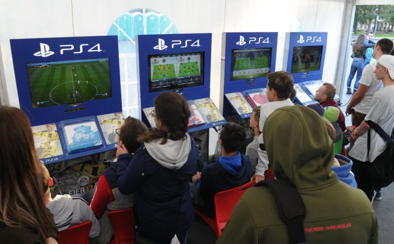 В Лужниках прошёл первый всероссийский фестиваль «Россия любит футбол». Изображение номер 6