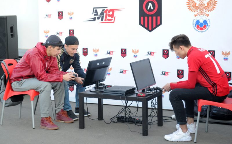 В Лужниках прошёл первый всероссийский фестиваль «Россия любит футбол». Изображение номер 7