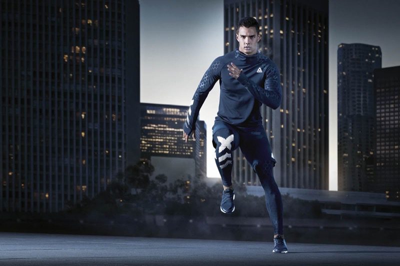 Reebok выпустил коллекцию экипировки для тренировок в тёмное время суток. Изображение номер 1 Reebok выпустил коллекцию экипировки для тренировок в тёмное время суток. Изображение номер 1