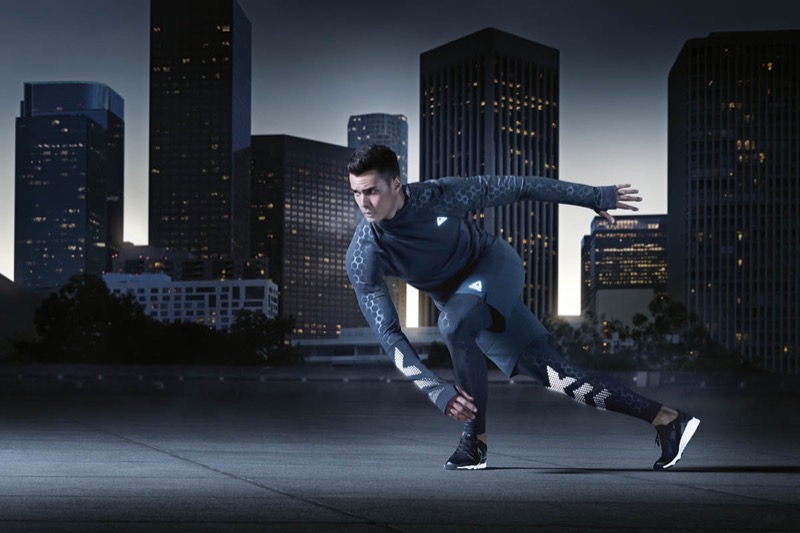 Reebok выпустил коллекцию экипировки для тренировок в тёмное время суток. Изображение номер 4