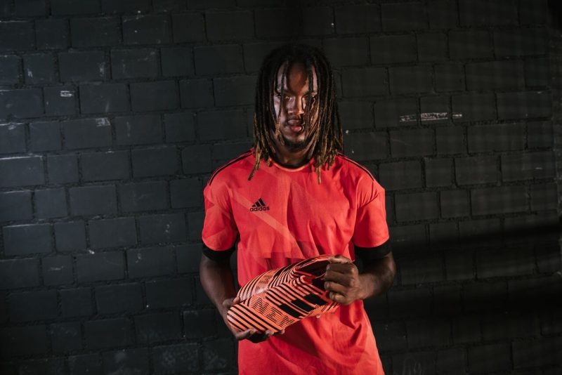 adidas представил три модели футбольных бутс в новой расцветке Pyro Storm. Изображение номер 2 adidas представил три модели футбольных бутс в новой расцветке Pyro Storm. Изображение номер 2