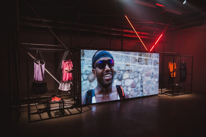 Under Armour открыл первый фирменный магазин в России. Изображение номер 4