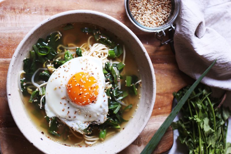 Изображение рецепта Суп-лапша с карри и жареным яйцом