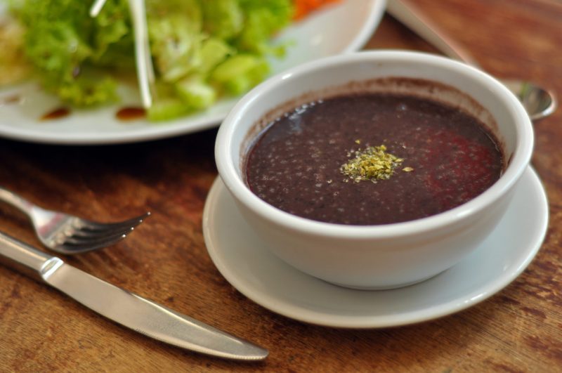 Изображение рецепта Суп с чёрной фасолью и карри