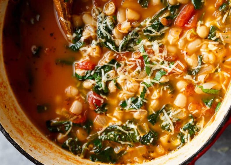 Изображение рецепта Фасолевый суп с пармезаном и шпинатом