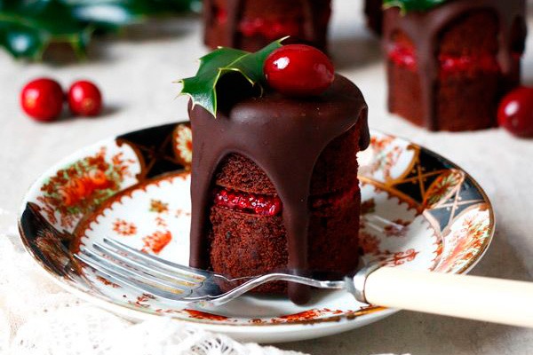 Изображение рецепта Шоколадные мини-кейки с клюквой