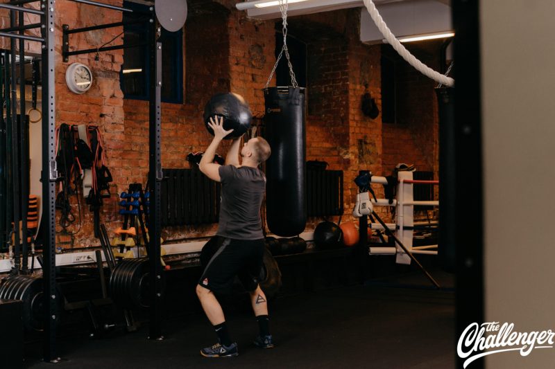 Как сногсшибательно выглядеть на Новый год: тренировка для всего тела за 15 минут. Изображение номер 4