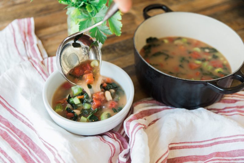 Изображение рецепта Суп с белой фасолью и кейлом