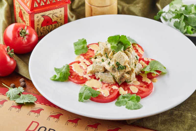 Изображение рецепта Салат из баклажана с помидорами и сыром тофу