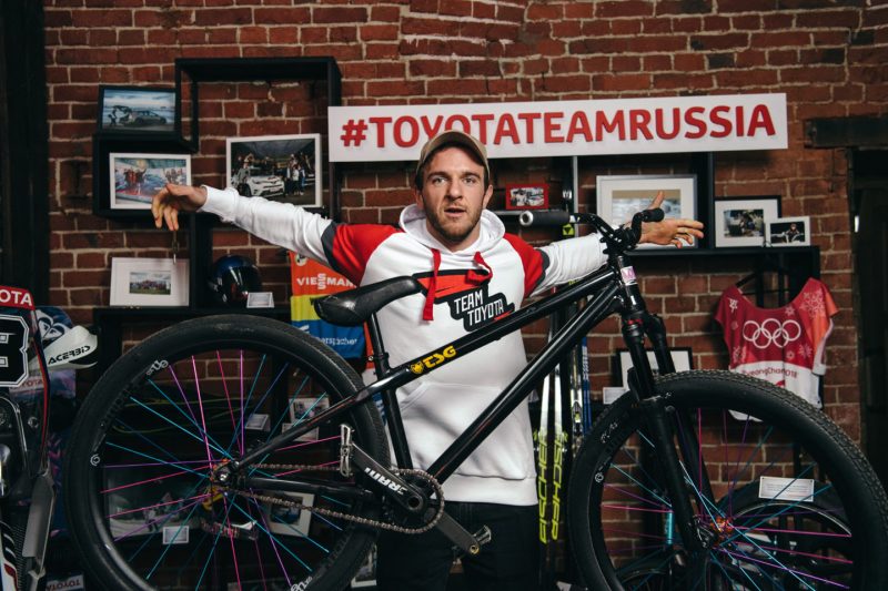 Победителем Toyota Challenge Cup стал лыжник Денис Спицов. Изображение номер 6 Победителем Toyota Challenge Cup стал лыжник Денис Спицов. Изображение номер 6