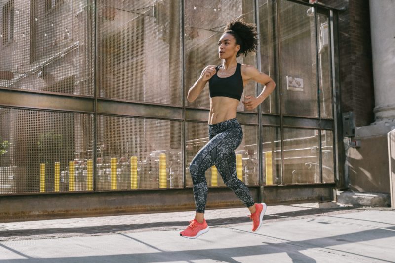 adidas представил коллекцию спортивных бра и легинсов. Изображение номер 1