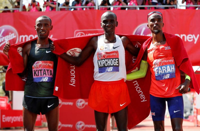 Элиуд Кипчоге выиграл Лондонский марафон. Изображение номер 1