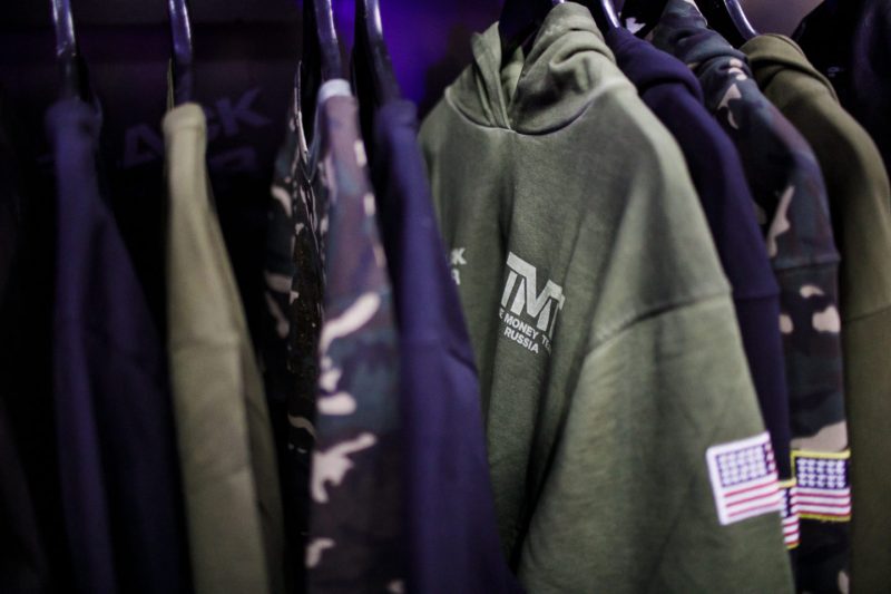 В Академии бокса Флойда Мейвезера прошёл закрытый показ одежды. Изображение номер 3