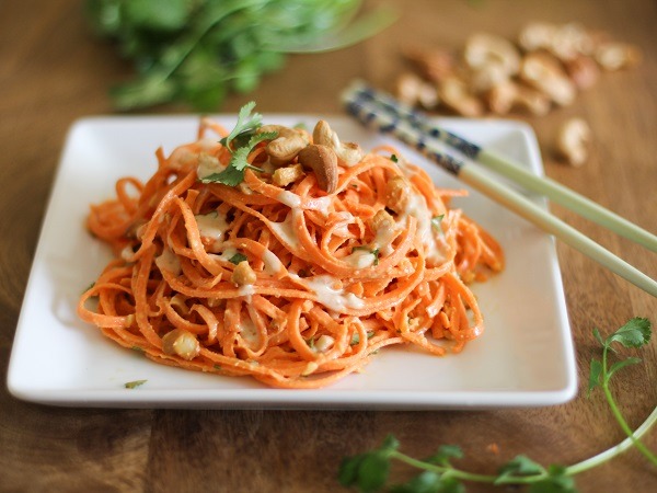 Изображение рецепта Спагетти из моркови с имбирно-лимонной заправкой
