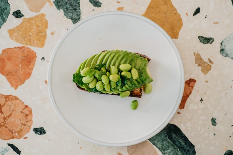 В ресторане Margarita Bistro на Патриарших прудах появились завтраки. Изображение номер 4