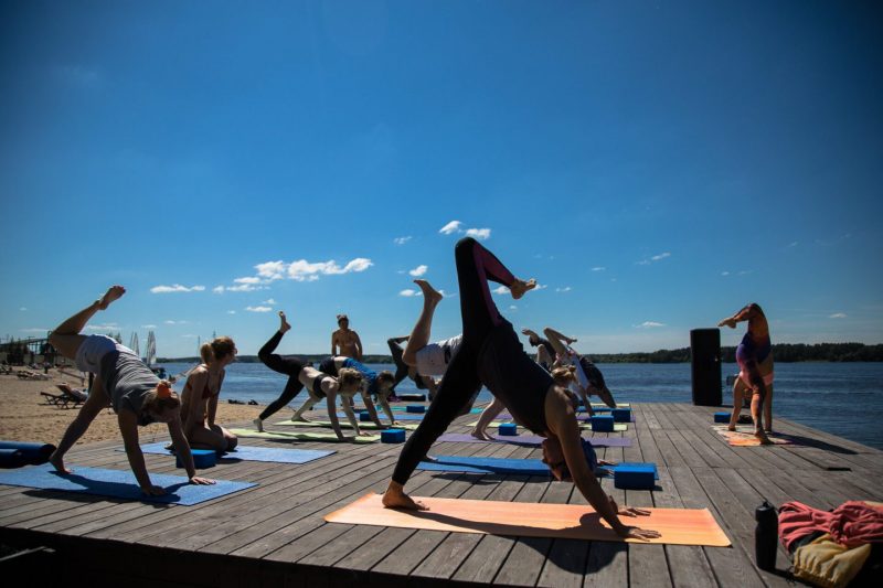 В Тверской области прошёл фестиваль экстремальных водных видов спорта и музыки «Русская волна». Изображение номер 2