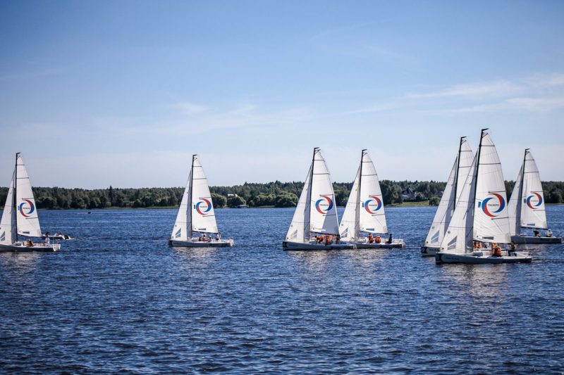 В Тверской области прошёл фестиваль экстремальных водных видов спорта и музыки «Русская волна». Изображение номер 3