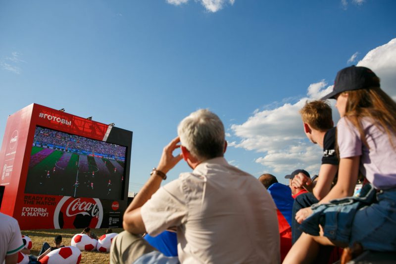 В Санкт-Петербурге открылась дополнительная футбольная фан-зона от Coca-Cola. Изображение номер 2