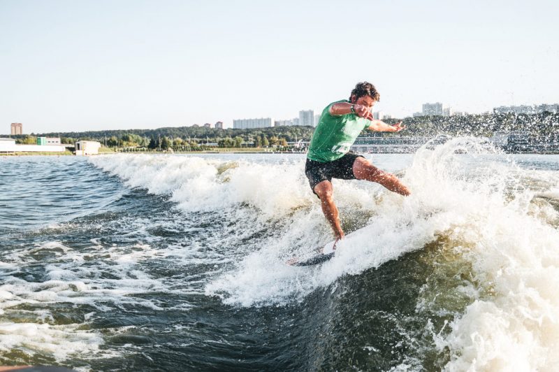 В Москве завершился первый официальный чемпионат России по вейксёрфингу Bulli Surf Cup. Изображение номер 2