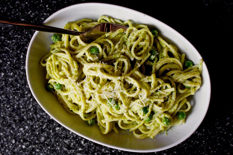 Изображение рецепта Спагетти с зелёным горошком, лимоном и пармезаном