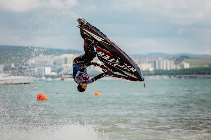 В Геленджике завершился итоговый этап чемпионат России по аквабайку. Изображение номер 4