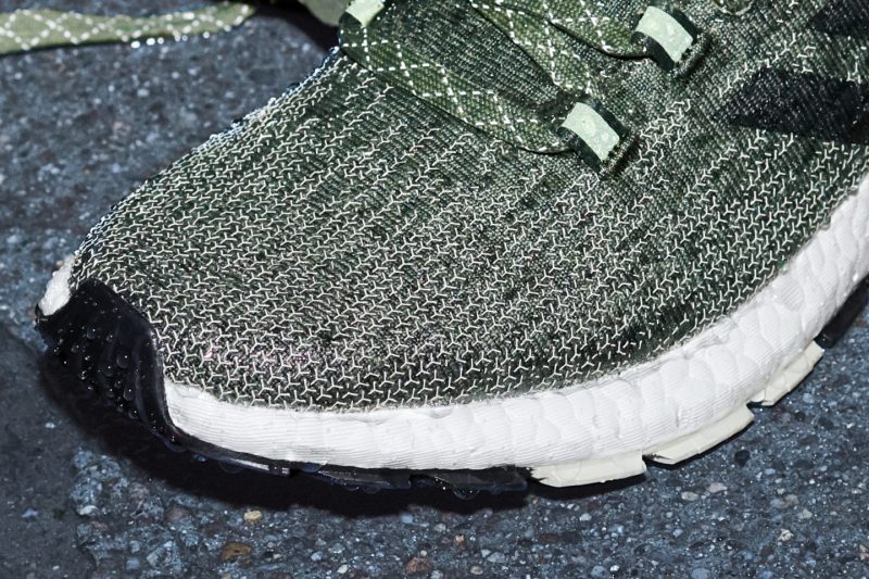 adidas выпустил новые всепогодные кроссовки PureBOOST RBL. Изображение номер 5