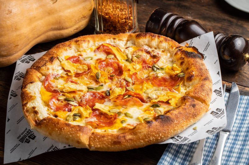 Изображение рецепта Пицца с тыквой и чоризо