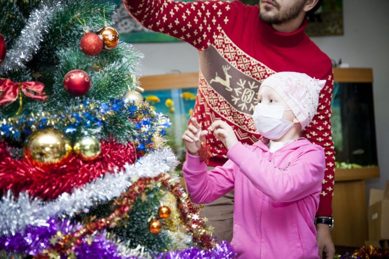 В декабре в Москве пройдёт ежегодная благотворительная акция «С миру по ёлке». Изображение номер 1