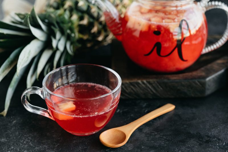 Изображение рецепта Чай с красной смородиной и ананасом