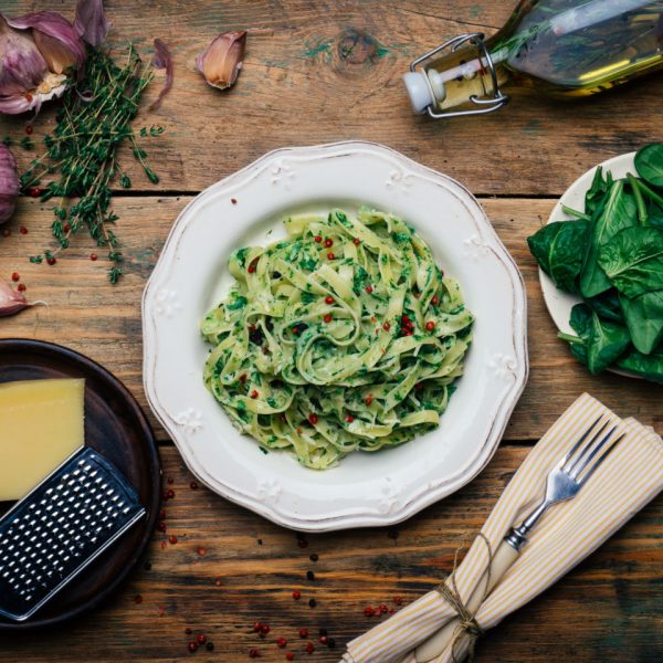 10 интересных рецептов со шпинатом на любой вкус