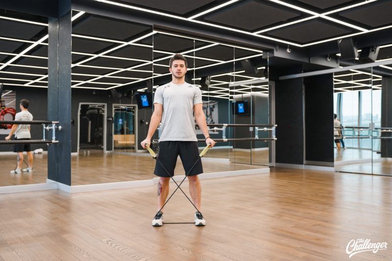 Как убрать дряблость рук: 4 упражнения. Изображение номер 17