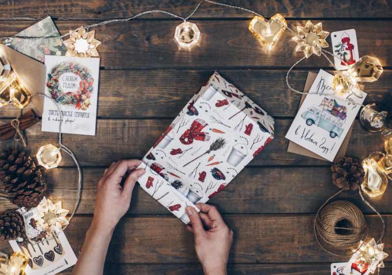 Как упаковать подарок (подробная инструкция с фотографиями). Изображение номер 25