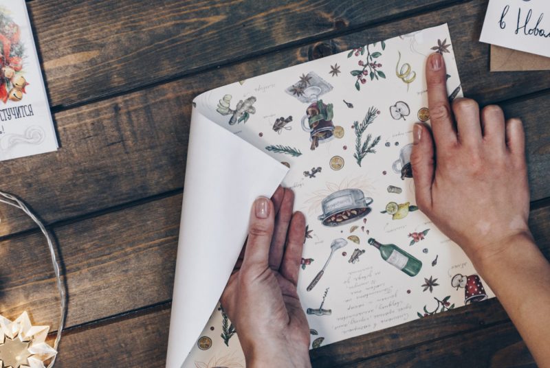 Как упаковать подарок (подробная инструкция с фотографиями). Изображение номер 28