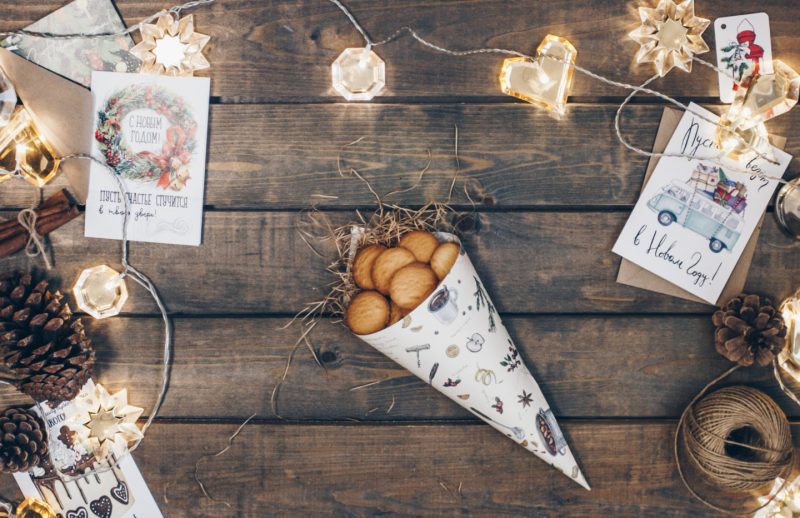 Как упаковать подарок (подробная инструкция с фотографиями). Изображение номер 31