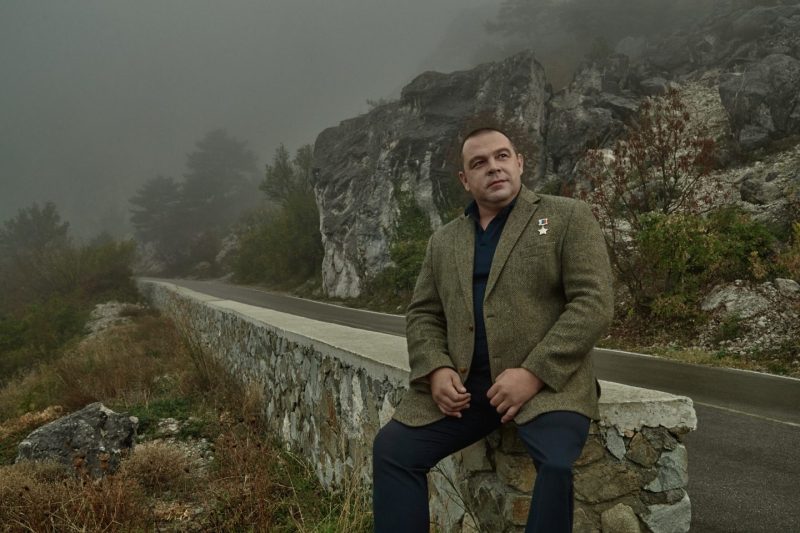 В «Зарядье» открылась фотовыставка о героях России. Изображение номер 4