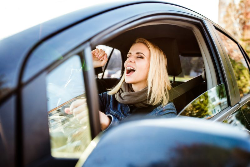 Почему петь в машине не только весело, но и полезно. Изображение номер 1