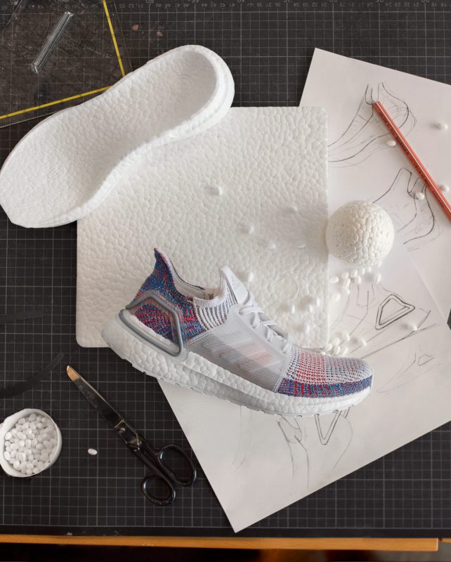 adidas выпустит кроссовки Ultraboost 19 в расцветке Refract. Изображение номер 1