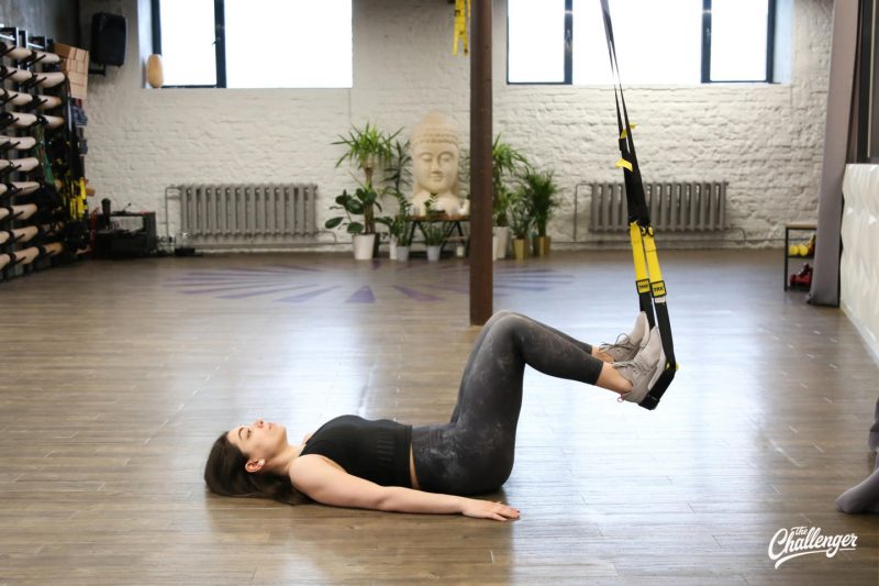 Упражнение дня: ягодичный мостик в петлях TRX. Изображение номер 3