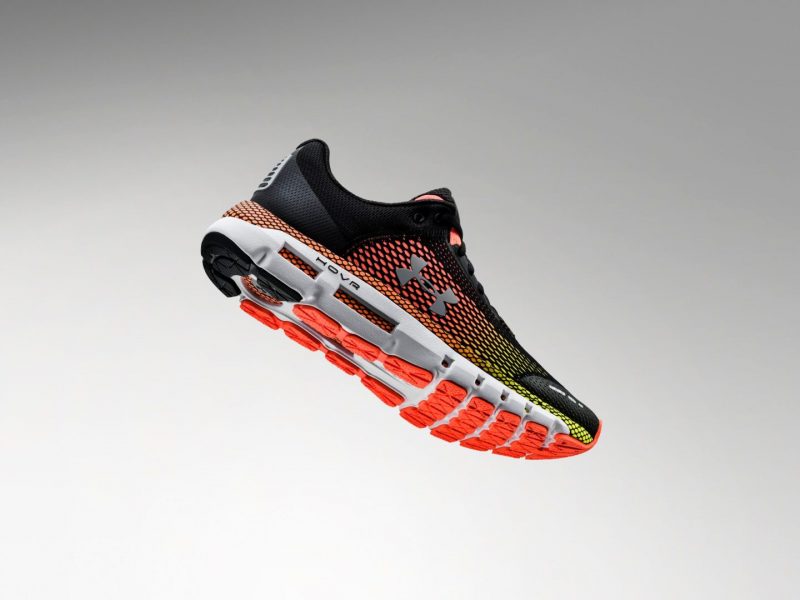 Under Armour выпускает беговые кроссовки, оснащённые сенсором. Изображение номер 2